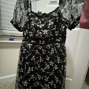 Lulu's Black and White Puff Sleeve Midi Sundress